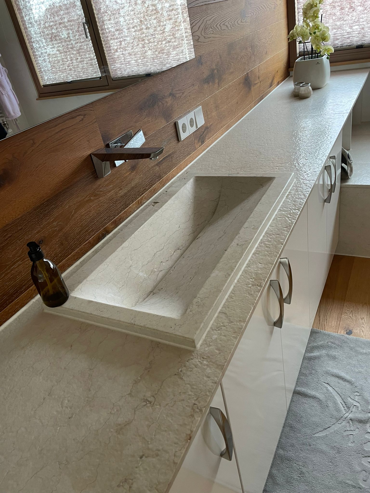 Marble surface SOLE